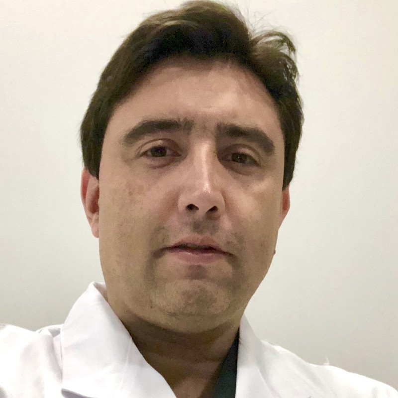 Dr. Javier Román