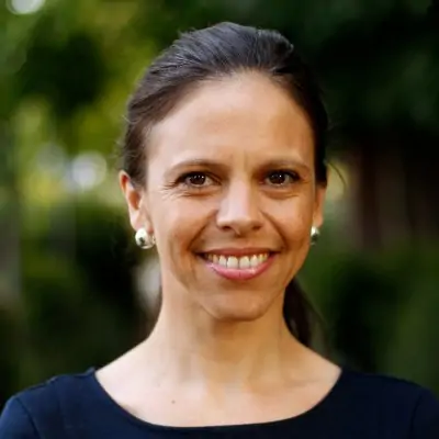 Dr. Bárbara Hanisch Cerda
